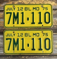 1975 Missouri TRUCK License Plate Matched Pair / Set 7M1-110 picture