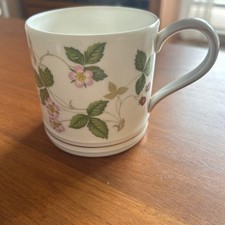 Wedgwood Wild Strawberry Mug Bone China England [Age 13+] picture