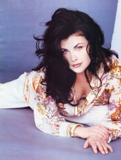 Actress Sherilyn Fenn Publicity Picture Pin up Poster Photo Print 8x10 picture