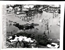 LG40 1965 Wire Photo CORAL RIDGE GOLF COURSE ONE BIG WATER HAZARD FLORIDA FLOOD picture