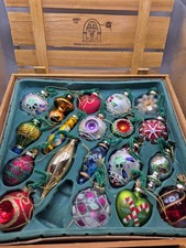 THOMAS PACCONI 2004 Classic Museum Series Christmas Ornaments Wood Crate picture