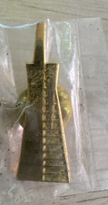 Transamerica Pyramid Tower Gold Town Jacket Lapel Pin San Francisco, California picture