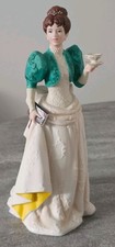 Vtg AVON 1995 Mrs. Albee Award President's Club Porcelain Figurine in Box w/Card picture