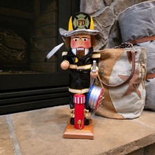 Steinbach American Bravest Firefighter Nutcracker – 2002 Limited Edition – 18.5