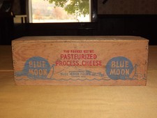 VINTAGE BLUE MOON FOODS THORP WIS WOOD AMERICAN CHEESE BOX picture