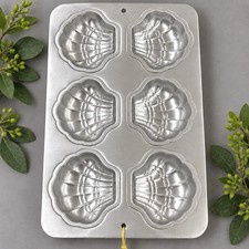 Two Wilton 6 SHELLS CAKE COOKIE PAN #2105-4396 Aluminum picture