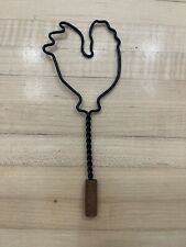 MINIATURE SMALL RUG BEATER WOODEN HANDLE TWISTED WIRE Rooster DESIGN 6” Vintage picture