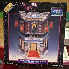 Lemax Porcelain Lighted House picture
