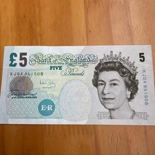UK 5 Pound Banknote Queen Elizabeth Old Unused Collectible Currency picture