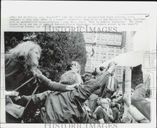 1970 Press Photo Woman keep order at women's liberation rally in San Francisco picture