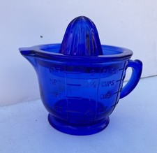 Hazel Atlas Cobalt Blue 1930s Rare Measuring Cup & Reamer. Perfect Condition picture