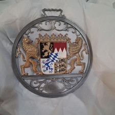 Wilhelm Schweizer German Pewter Zinnfiguren - OKTOBERFEST Bavarian Country Crest picture