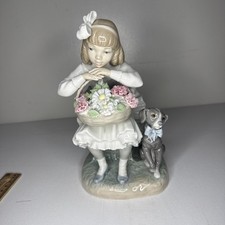 MINT Retired LLADRO Girl with Flowers # 1088 Girl w Flower Basket & Dog picture