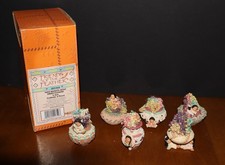 1997 ENESCO Friends of the Feather Mini Baskets of Flowers NEW Resin (6) picture