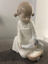 Vintage Lladro Girl With Baby Doll NAO Daisa 1977 Made In Spain picture