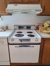 Vintage Rare 1960’s General Electric Stove & HOOD~Automatic Cleaning Oven~WORKS picture