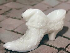 Cat Head Shoe Slipper White Milk Glass Daisy & Button 5 1/2