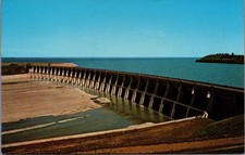 Garrison Dam Spillway Riverdale ND Postcard Lake Sakakawea Missouri River Chrome picture