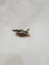 Republic F-105D Thunderchief Vintage Pin from 80s Enamel Aircraft Lapel Hat Tac picture