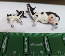 Vintage Hagen Renaker Holstein Cows Miniature Mother and Baby Calf Figurines B&W picture