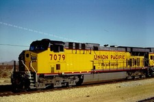 UNION PACIFIC (UP) 7079 ORIGINAL SLIDE AC6000W ✴ Mojave 1997 picture