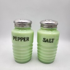 Vintage Jeannette Glass Jadeite Beehive Salt & Pepper Shakers picture