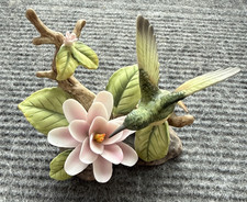 Lefton hummingbird and flower figurine vintage No￼ 1983 picture