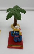 Holiday Beach Super Smurfette Sun bathing 40262 (includes 1 palm tree/Red Towel picture