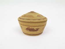 Original Makah or Nootka Woven Lidded Basket from the Pacific Northwest 4