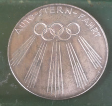 Berlin 1936  Olympiad coin  token Olympic games picture