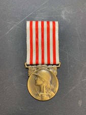 Original WW1 French Commemorative War Medal picture