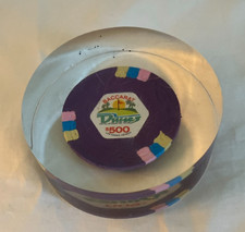 Vintage Dunes Purple Baccarat $500 Chip Encased in Lucite picture