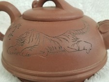 TIGER Yixing Clay Teapot Chinese Zisha Brown Pottery Marked Lid 7” vtg ELEGANT picture