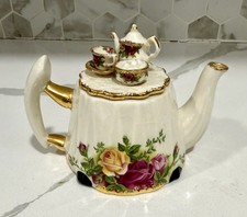 VTG 1996 Royal Albert Old Country Roses Novelty Teapot Mini Tea Set On Lid Decor picture