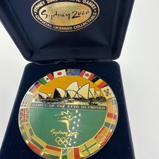 RARE SYDNEY 2000 OLYMPICS LARGE 7cm COMMEMORATIVE MEDAL / BADGE No: 1177 OF 5000 picture