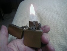 USED AS IS 1993 BRASS ZIPPO 90% TIGHT HAS WEAR WORKS SNAPS & CLICKS picture