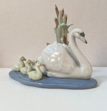 Vintage LLADRO Mother Swan and Cygnets FOLLOW ME #5722 4.5