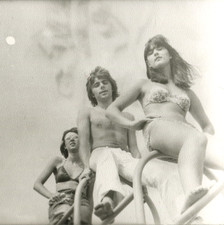 Unique Low Angle Vintage Photo Women Beach Retro Bikini Shirtless Man Ladder picture