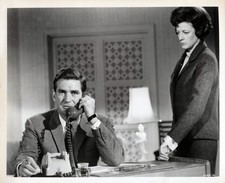 Rod Taylor, Maggie Smith in The V.I.P.s (1963) ❤ Vintage Hollywood Photo 1458K picture