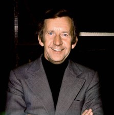 English comedian Norman Vaughan poses in London April 12 1977 Old Photo 1 picture