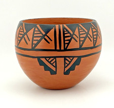 Traditional Jemez Pueblo Pot by Antonita Chosa – Southwest Indian Pottery picture