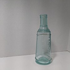 Vintage Aqua E.R. DURKEE & CO. - NEW YORK- PATENTED APRIL 17, 1877 Bottle picture