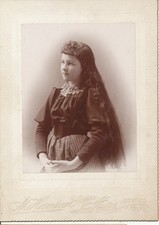 1800s Cabinet Card; STUNNING YOUNG GIRL W/LONG FLOWING HAIR; Ida Grove IA picture