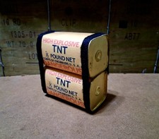 New inert WWII WW2 rare 2 TNT bundle for Airborne demolition bag pouch prop picture
