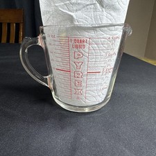 Vintage Pyrex 532 D-Handle Liquid Measuring Cup 1 Quart 4 Cups Red Letters USA picture