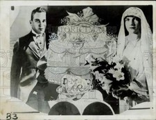 1925 Press Photo David Milton and Abby Rockefeller at Their Wedding - kfx32666 picture