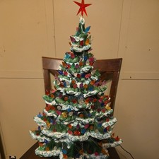 VTG 1975 ATLANTIC MOLD CERAMIC LIGHT UP CHRISTMAS TREE 24