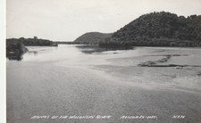 Vintage Postcard Photo The banks of the Wisconsin River near Boscobel, Wisconsin picture