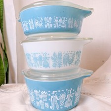 Vintage Pyrex Amish Butterprint Set of Round Casserole Dishes With Lids picture