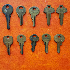 Vintage Assorted Metal Keys Lot of 10 - Mixed Vintage Key Type Lot picture